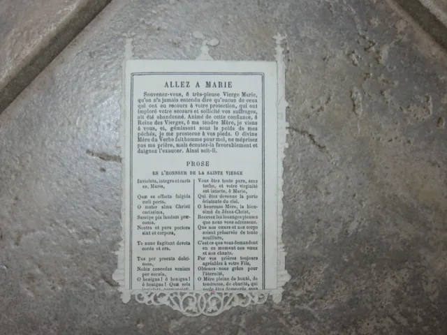 Image pieuse, dentelle, Marie et l'enfant Jésus, époque début 20ème.