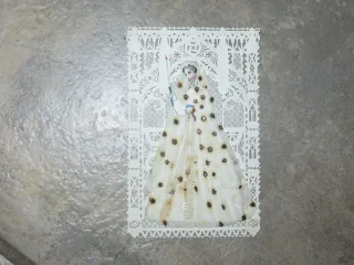 Imagen pieuse en dentelle et papier de riz, époque début 20ème.