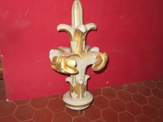 Décor Fleur De Lys En Bois Sculpté, époque 19ème.