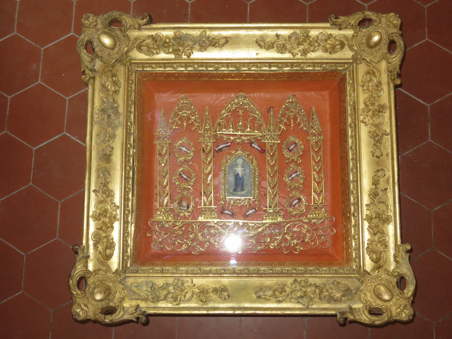 19. C RELIQUARY