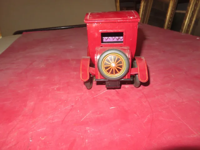 Voiture, Jouet Avec Mécanisme, époque 20ème.