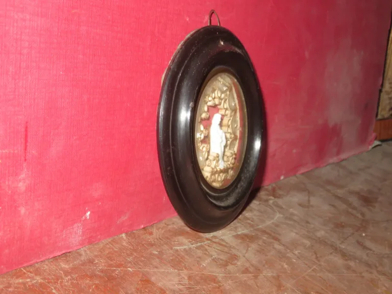 19. C RELIQUARY