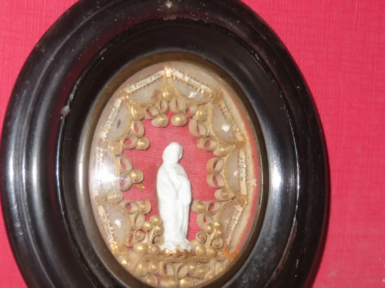 19. C RELIQUARY