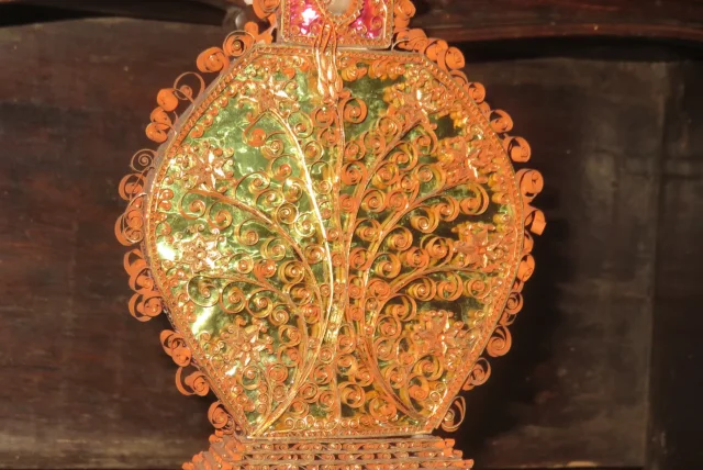 19th CENTURY RELIQUARY CRUCIFIX