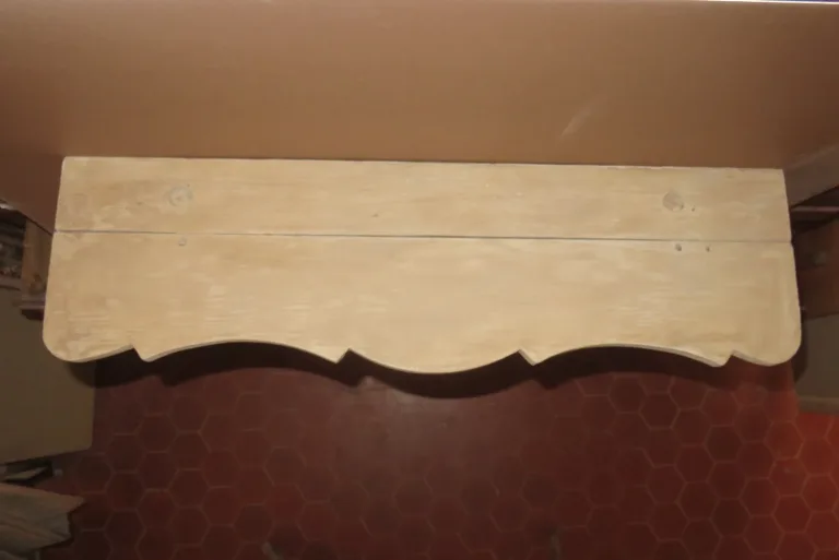 WALL SHELVES