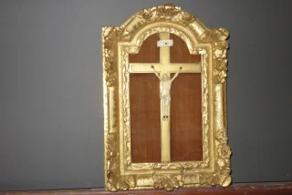 LOUIS XIV PERIODE IVOOR EN GOUD BLAD CRUCIFIX