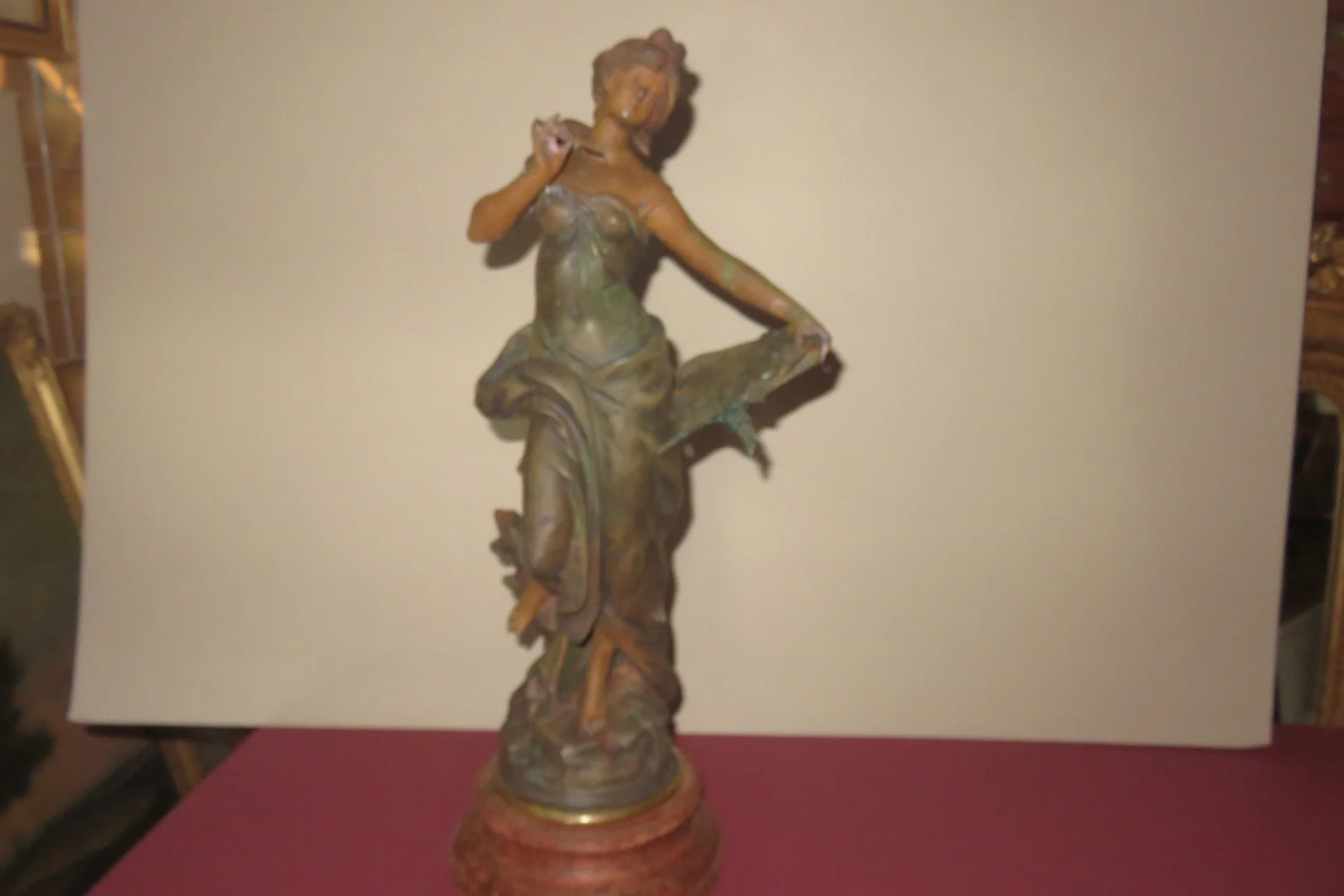 La " Mélodie " et la " Pensée ",paire de statues en régule, signée Moreau, époque fin 19ème.