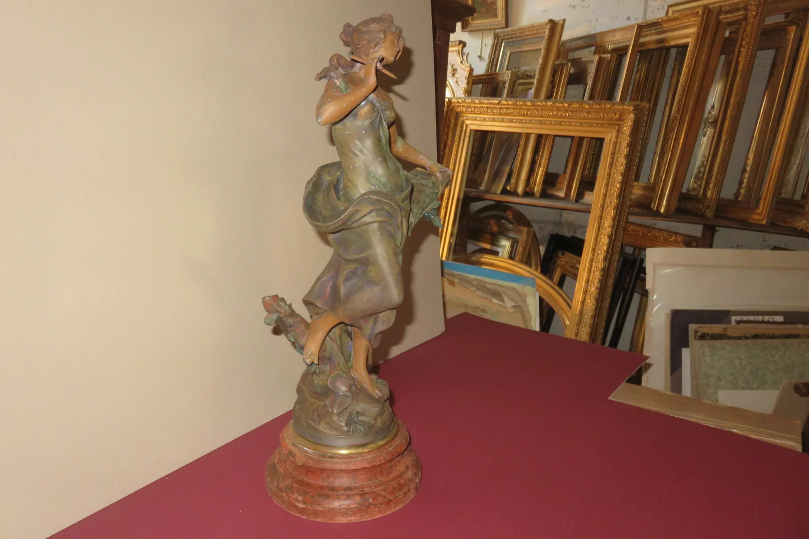 La " Mélodie " et la " Pensée ",paire de statues en régule, signée Moreau, époque fin 19ème.