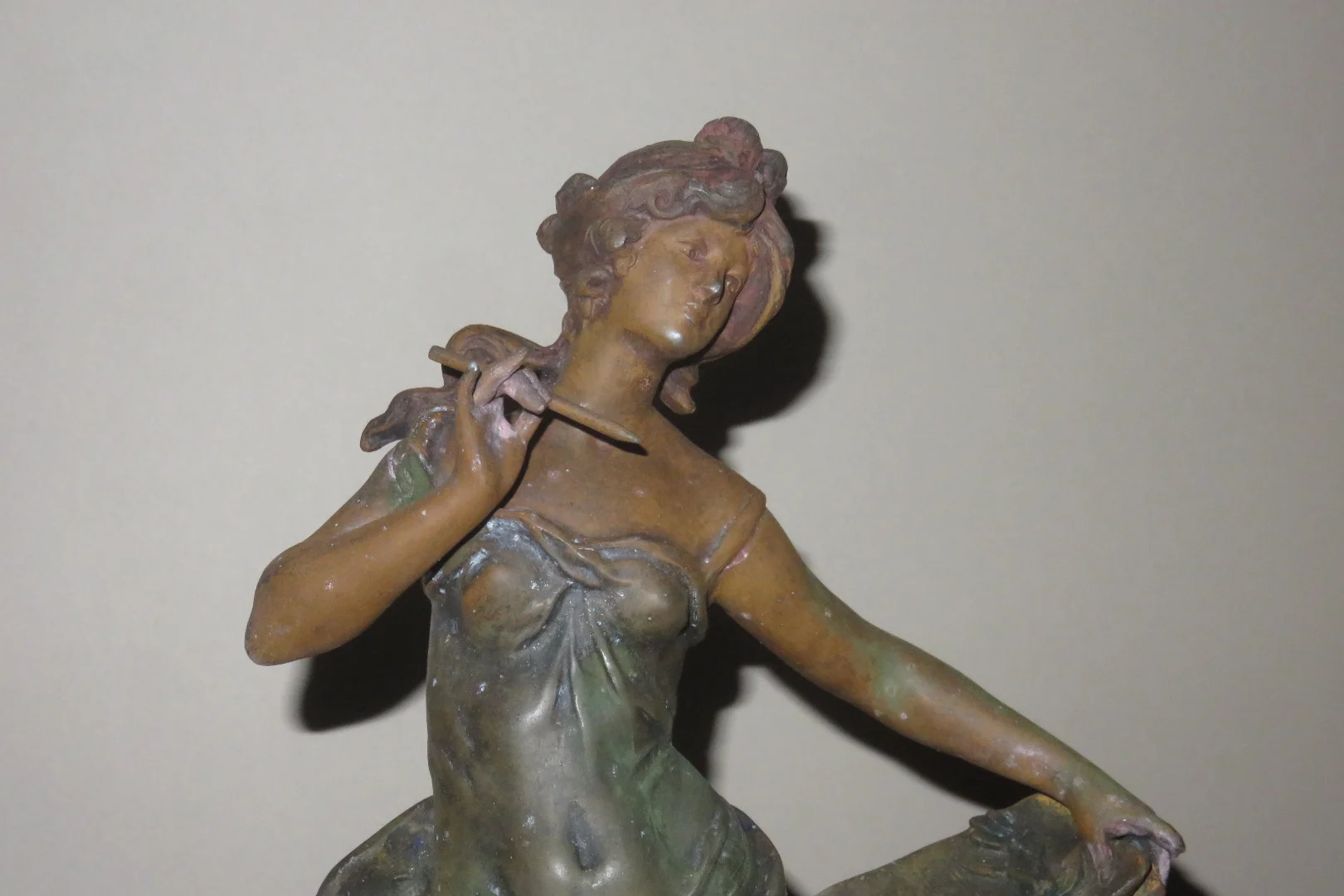 La " Mélodie " et la " Pensée ",paire de statues en régule, signée Moreau, époque fin 19ème.