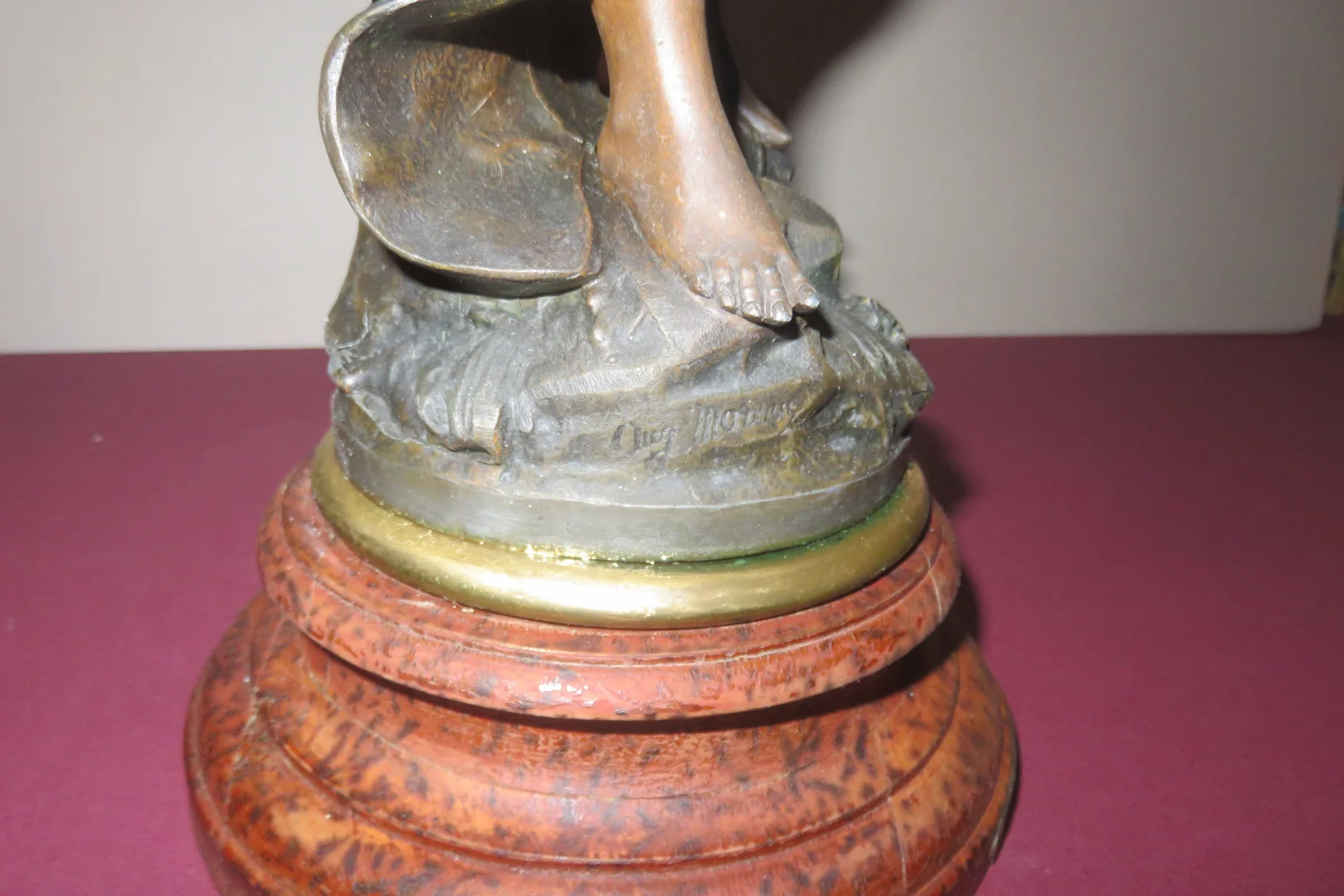 La " Mélodie " et la " Pensée ",paire de statues en régule, signée Moreau, époque fin 19ème.