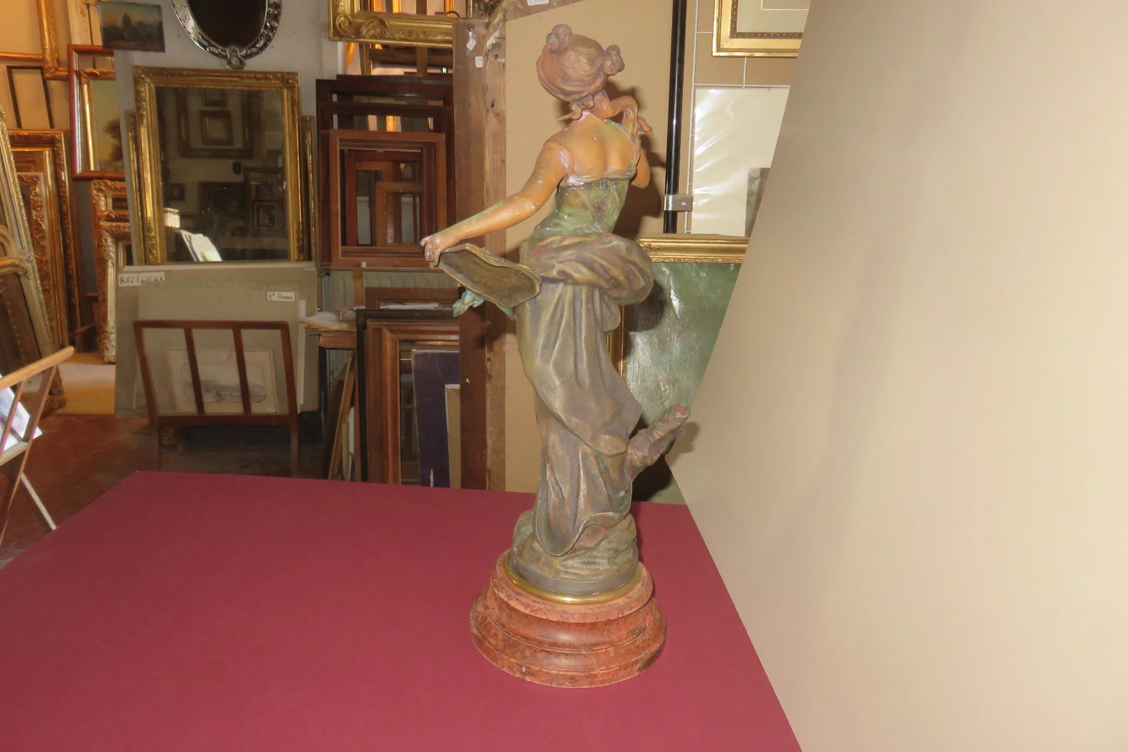 La " Mélodie " et la " Pensée ",paire de statues en régule, signée Moreau, époque fin 19ème.