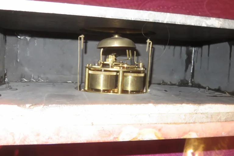 Pendule époque 1920,  Art Déco En Marbre.