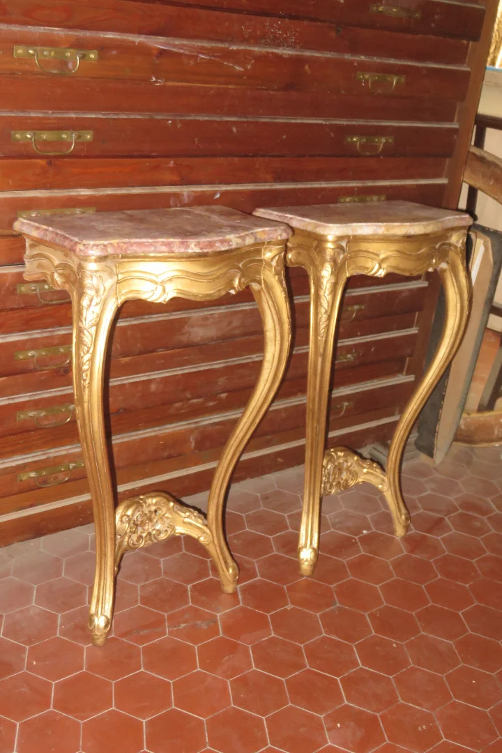 Paire De Console à Deux Pieds, époque 19ème, En Bois Doré.