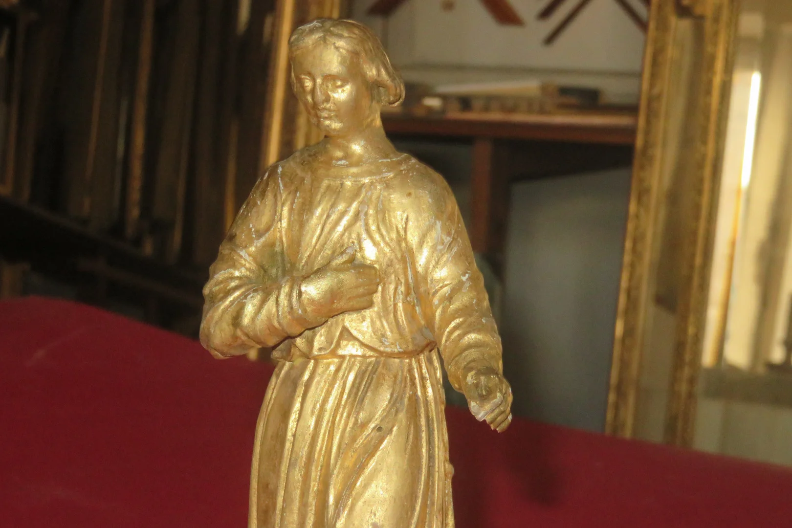 Statue Représentant Un Moine, époque 19ème, En Bois Doré.