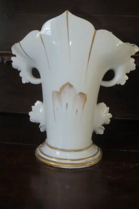 SPÄTE VASE AUS DEM 19. JAHRHUNDERT