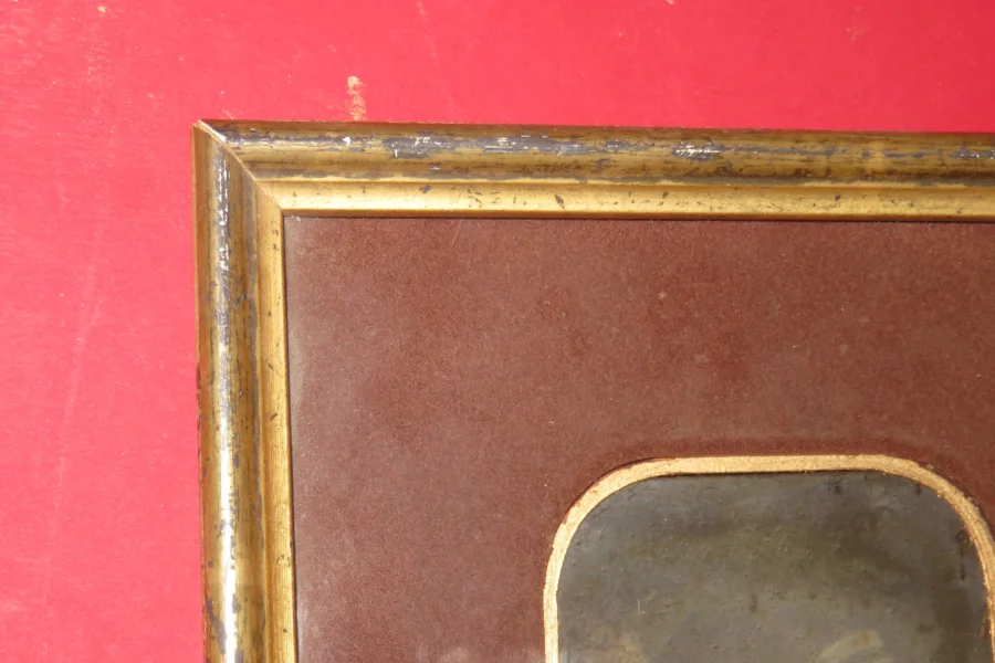 Une petite fille, androtype, époque 19 ème.
