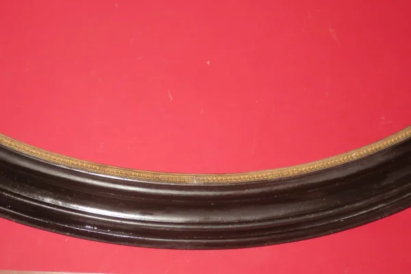 Cadre Ovale En Bois Noir Et Or,  époque 19ème, Napoléon III.