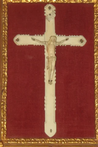 19th CENTURY CRUCIFIX