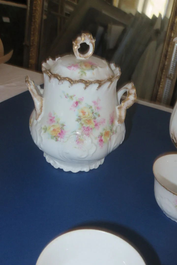 Paroutaud et frères,  Service à Café, Porcelaine De Limoges,  époque  Début 20ème.
