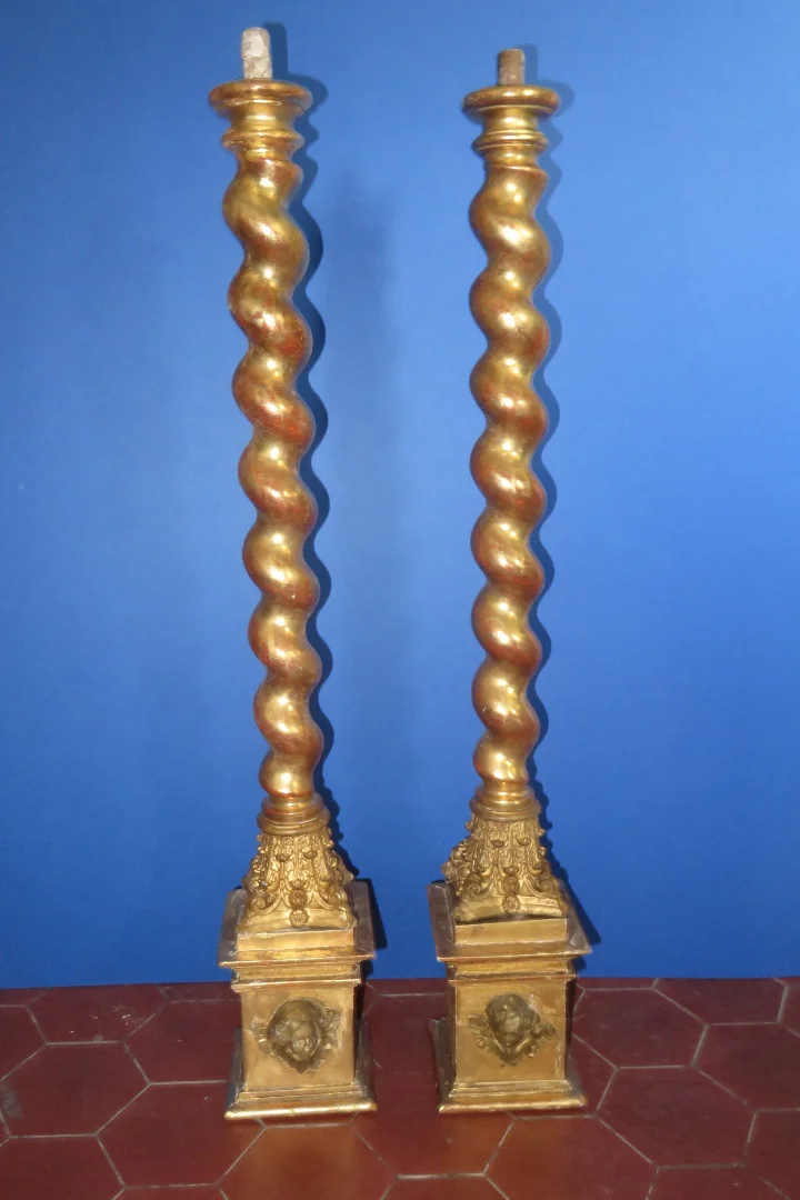 Paire De Colonnettes Torsadées, époque 19ème, En Bois Doré.