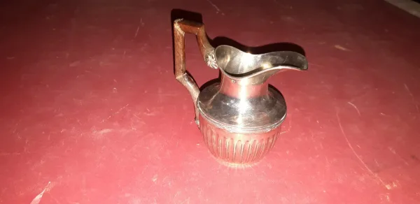 Pot à Lait En Argent, époque 19ème.