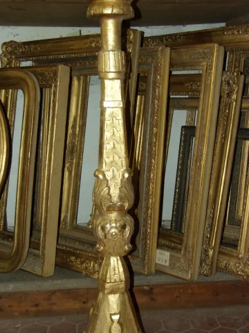 PAIR OF FLARE HOLDERS