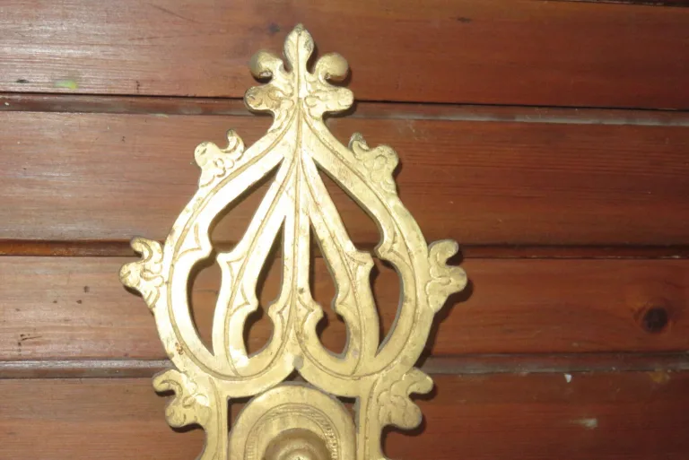 Une grande Croix De Procession En Bois Doré, époque Début 19 ème.