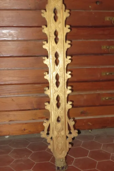 Une grande Croix De Procession En Bois Doré, époque Début 19 ème.