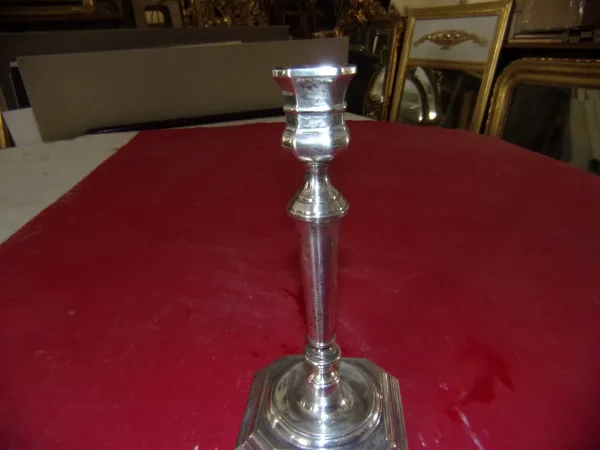 Paire de chandeliers époque début 20 ème, en métal argenté.