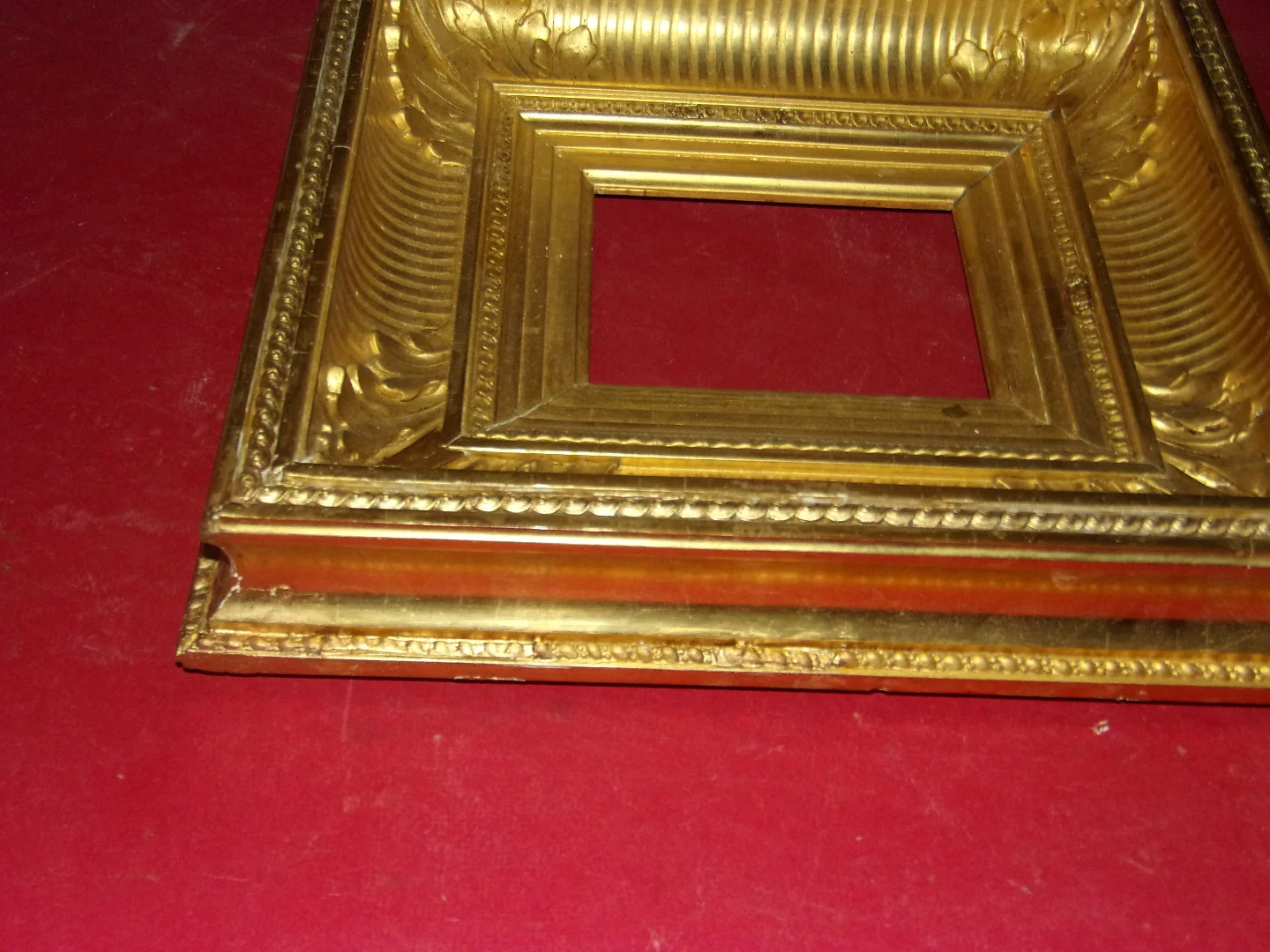 NEGENTIENDE EEUWSE FRAME