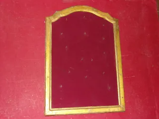 Un Porte miniatures, médaillons Reliquaires....   époque Louis XVI, En Bois Doré.