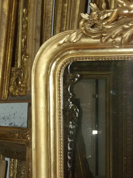 Miroir Louis Philippe, Avec Chérubins,  époque 19ème, En Bois Doré.