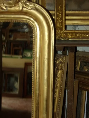 Miroir Louis Philippe, Avec Chérubins,  époque 19ème, En Bois Doré.