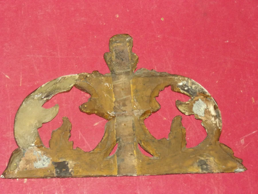ELEMENT AUS VERGOLDETEM HOLZ AUS DEM 18. JAHRHUNDERT
