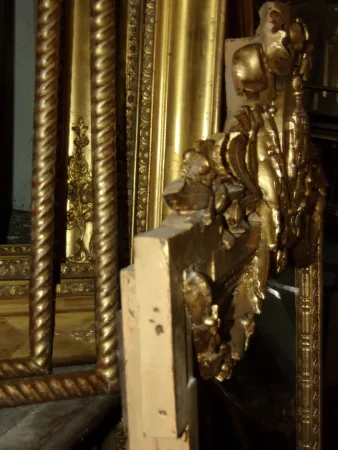 Miroir à Fronton, époque 19ème, En Bois Doré.