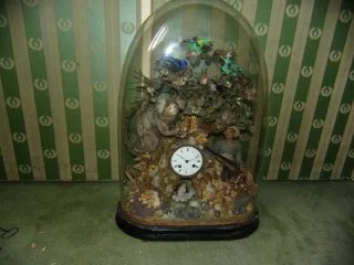CLOCK UNDER GLASS GLOBE