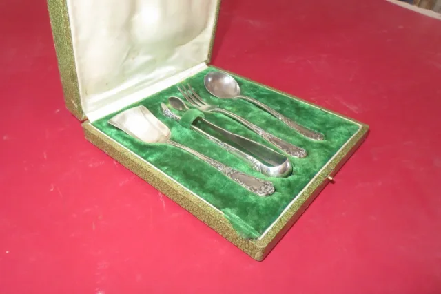 Coffret  :  Pince à Sucre, Pelle à Sel Et Louche à Moutarde En Argent, époque Fin 19ème