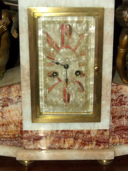 Grande Pendule Et Cassolettes En Marbre, époque Début 20ème, Art Déco.