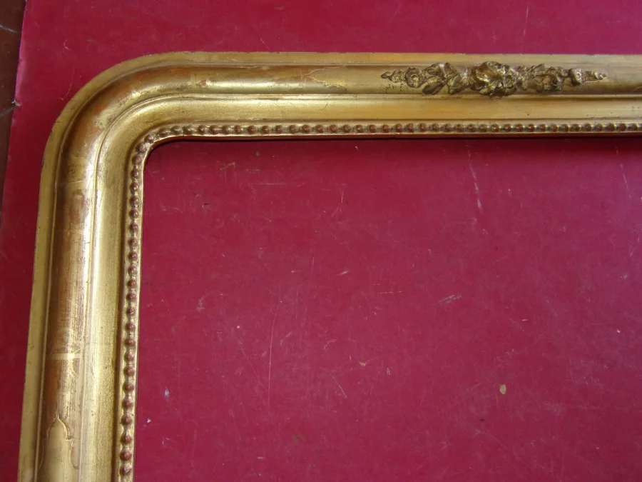 Cadre époque 19ème, à 4 Coins Ronds,  En Bois Doré.
