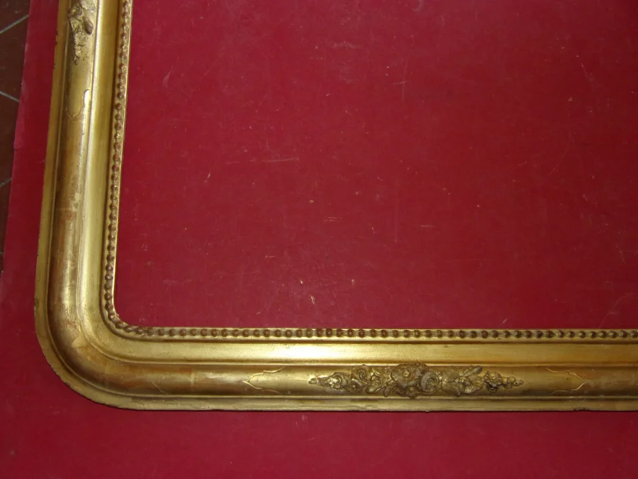 Cadre époque 19ème, à 4 Coins Ronds,  En Bois Doré.