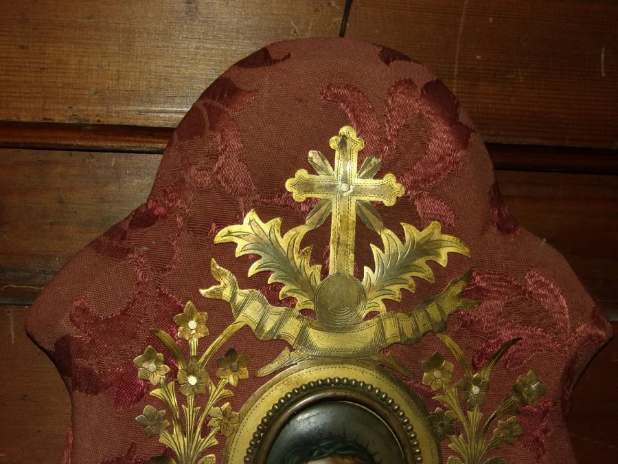 Bénitier d'applique,  en cuivre doré époque 19ème.