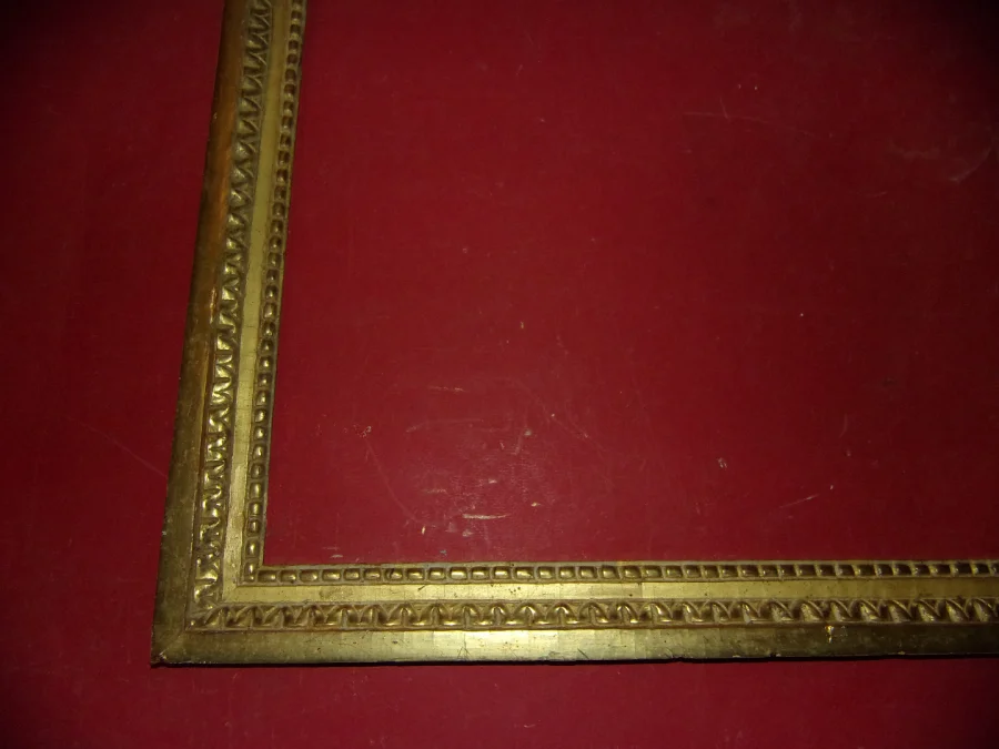 Cadre époque 18 ème, Louis XVI, en bois doré.