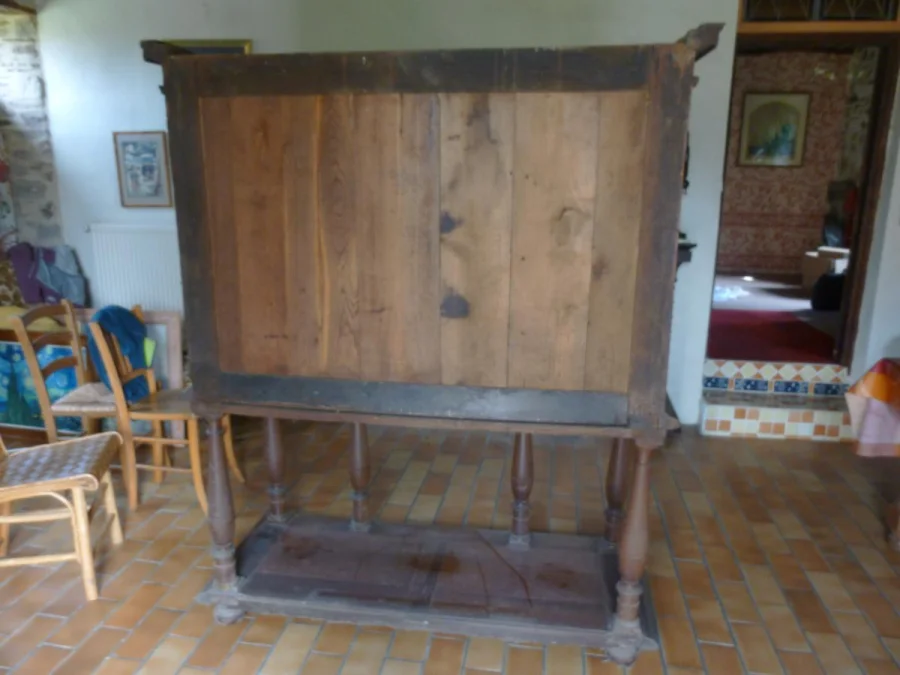 Cabinet, Credence 17th Century Period.
