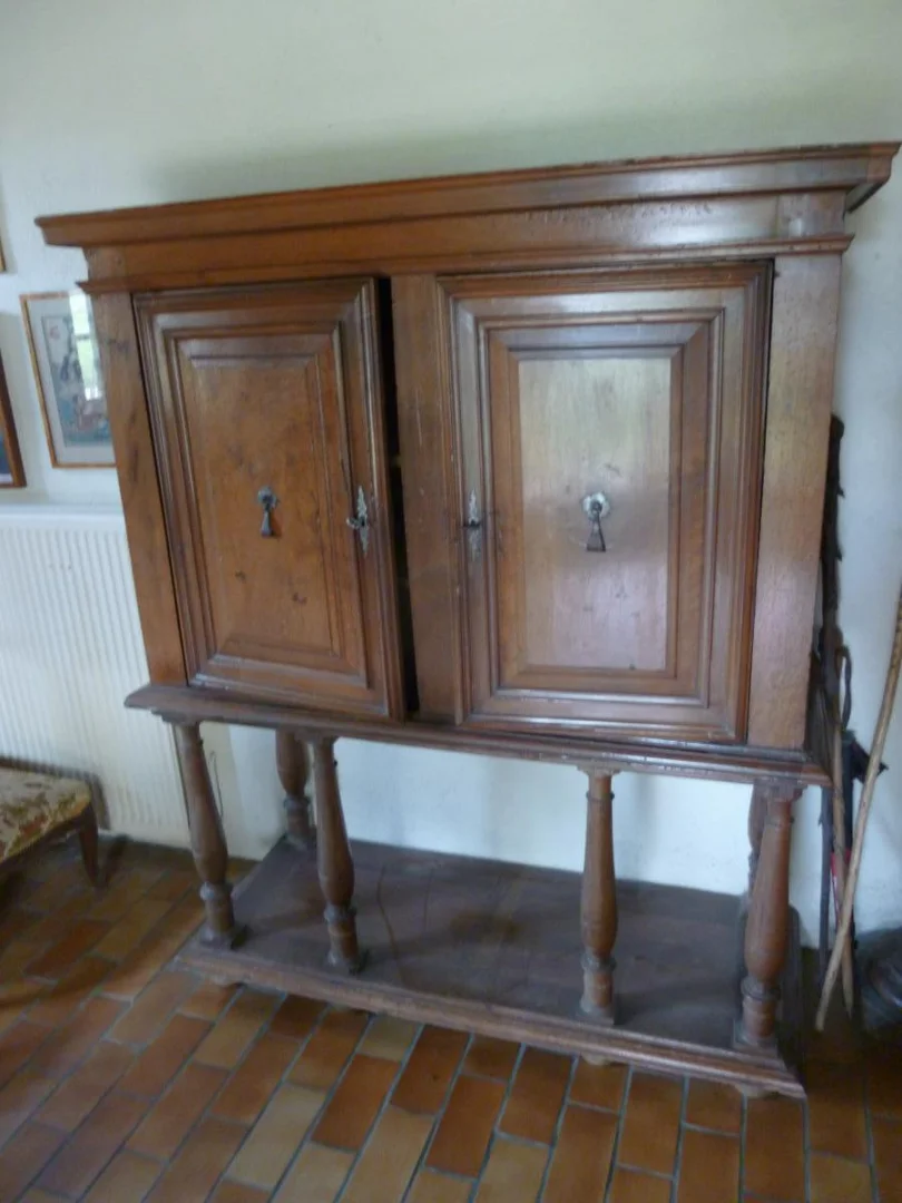 Cabinet,  Credence  époque 17 ème.