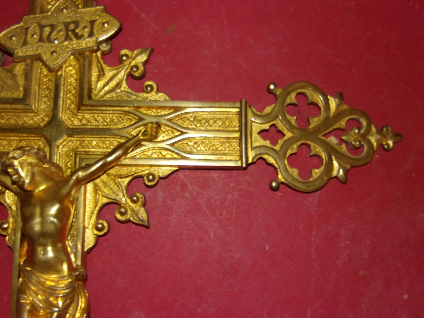 Croix de procession en bronze doré époque 19ème.