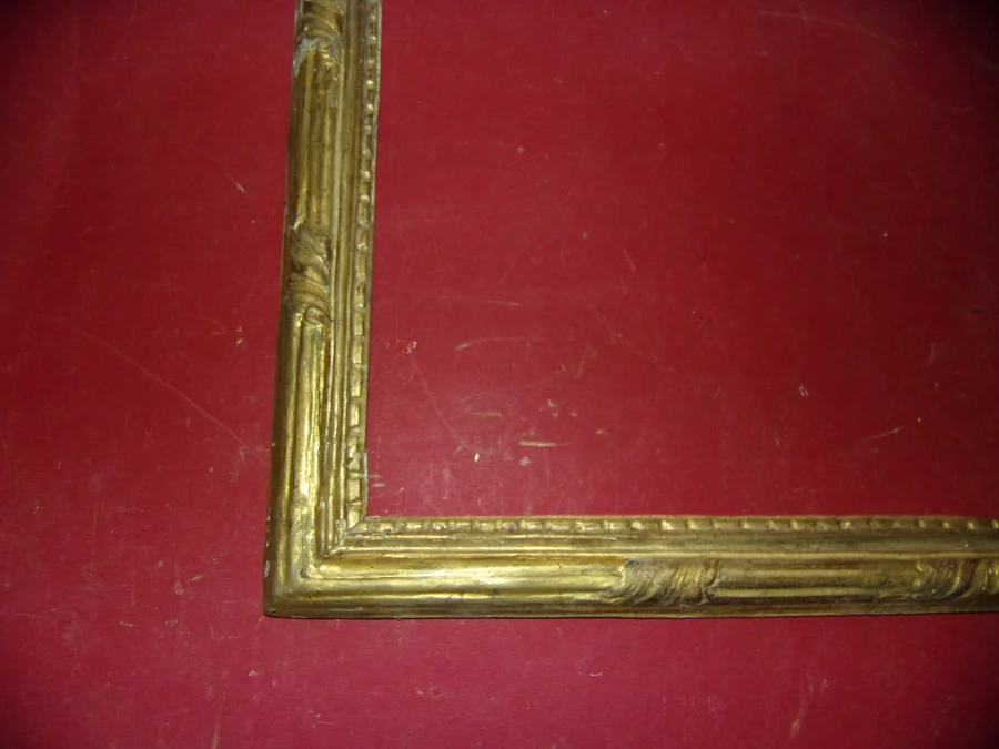 Cadre époque 18 ème, Louis XV, en bois doré.