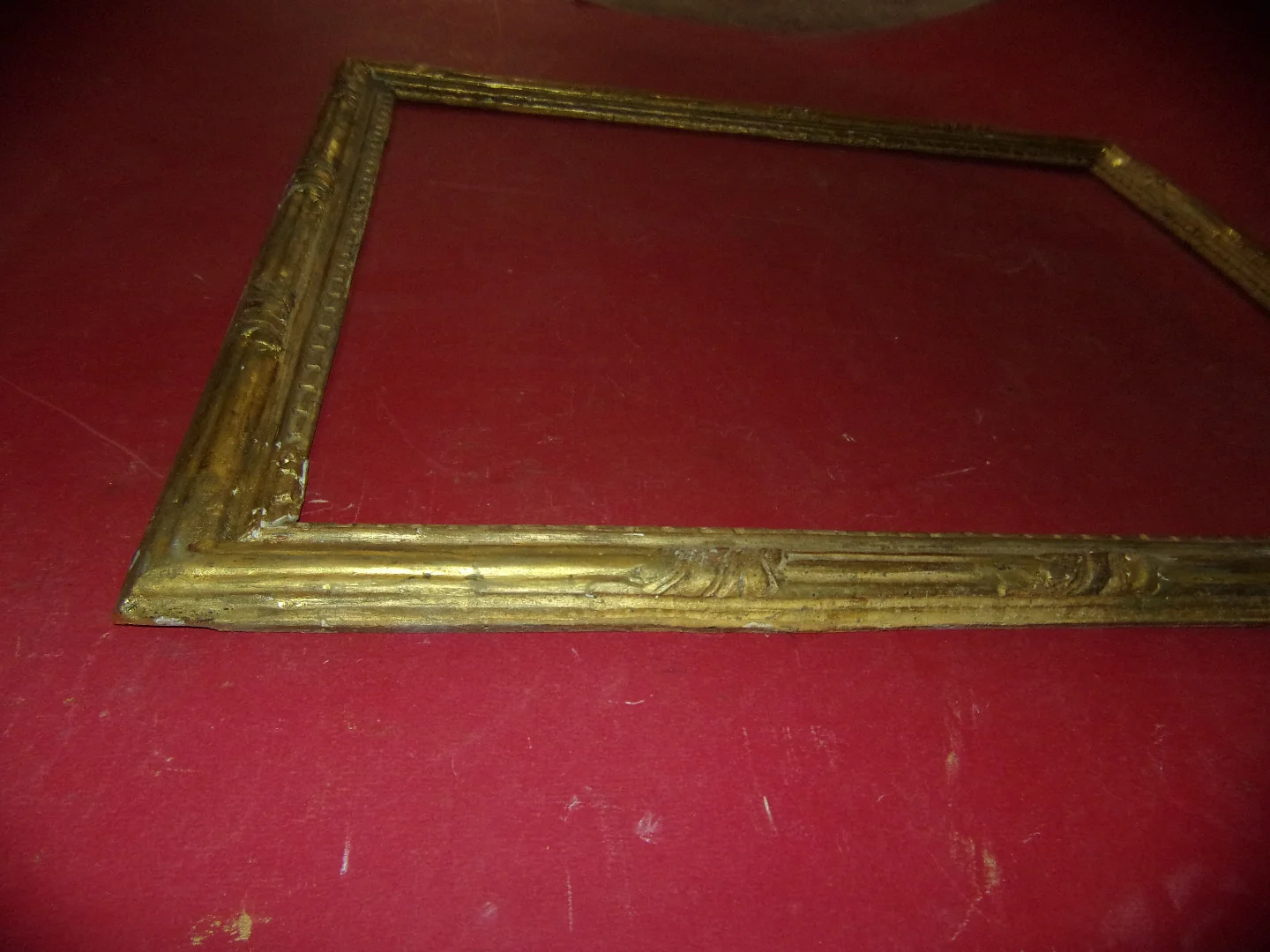 Cadre époque 18 ème, Louis XV, en bois doré.