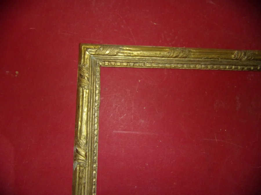 Cadre époque 18 ème, Louis XV, en bois doré.
