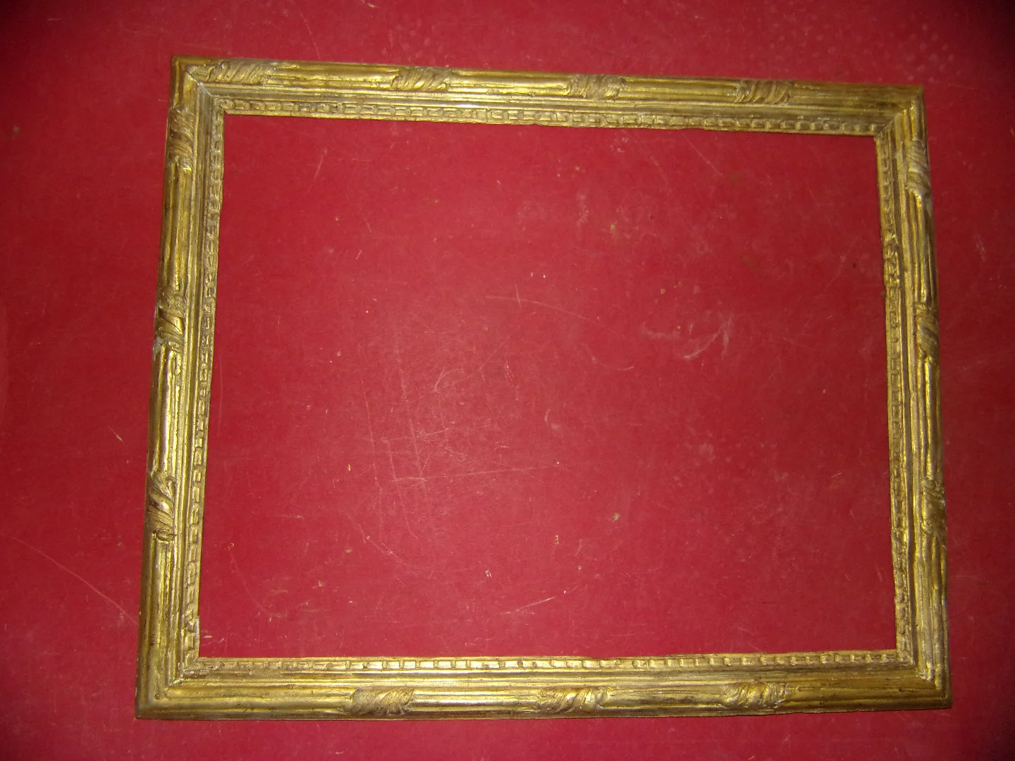 Cadre époque 18 ème, Louis XV, en bois doré.