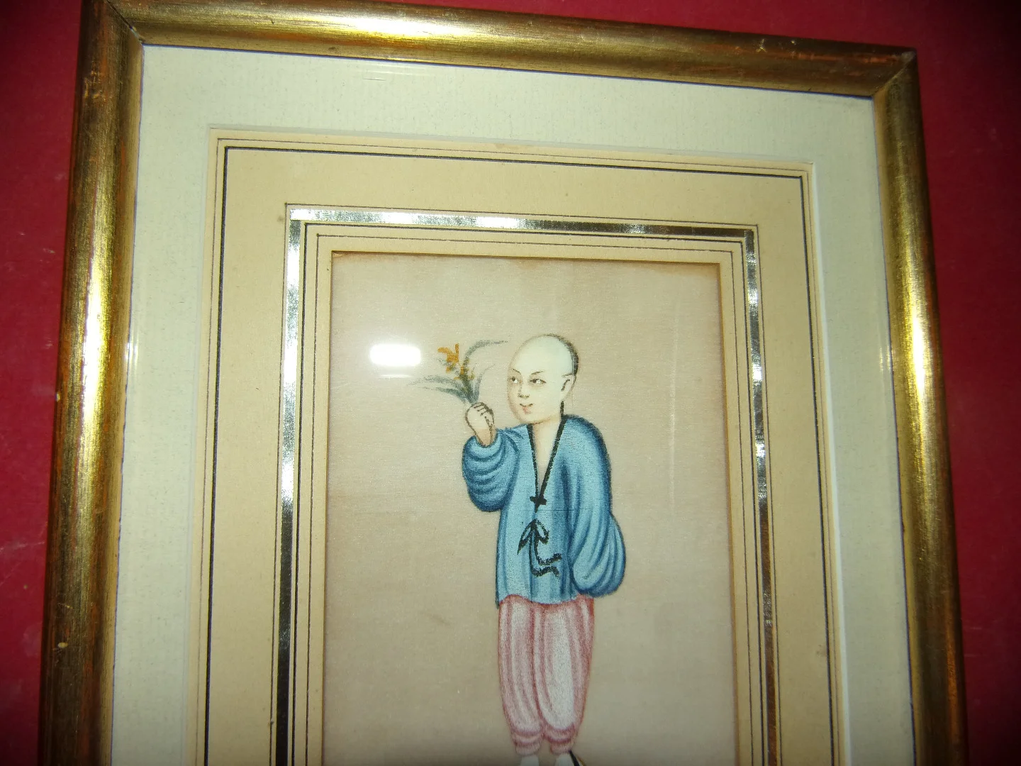 Jeune homme  offrant un bouquet de fleurs, Dessin  Chinois Sur Papier De Riz, époque 19ème.